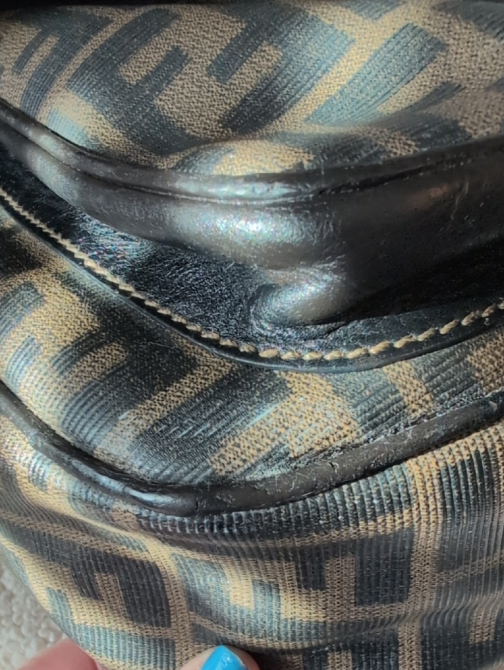 Fendi Vintages Restored Brown Zucca Canvas Crossbody Bag In Good Condition - Picture 10 of 16